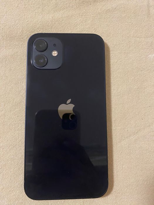iPhone 12 с 100% капацитет на батерията