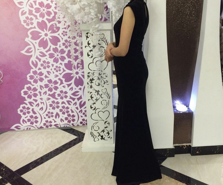 Платье длинное черное
