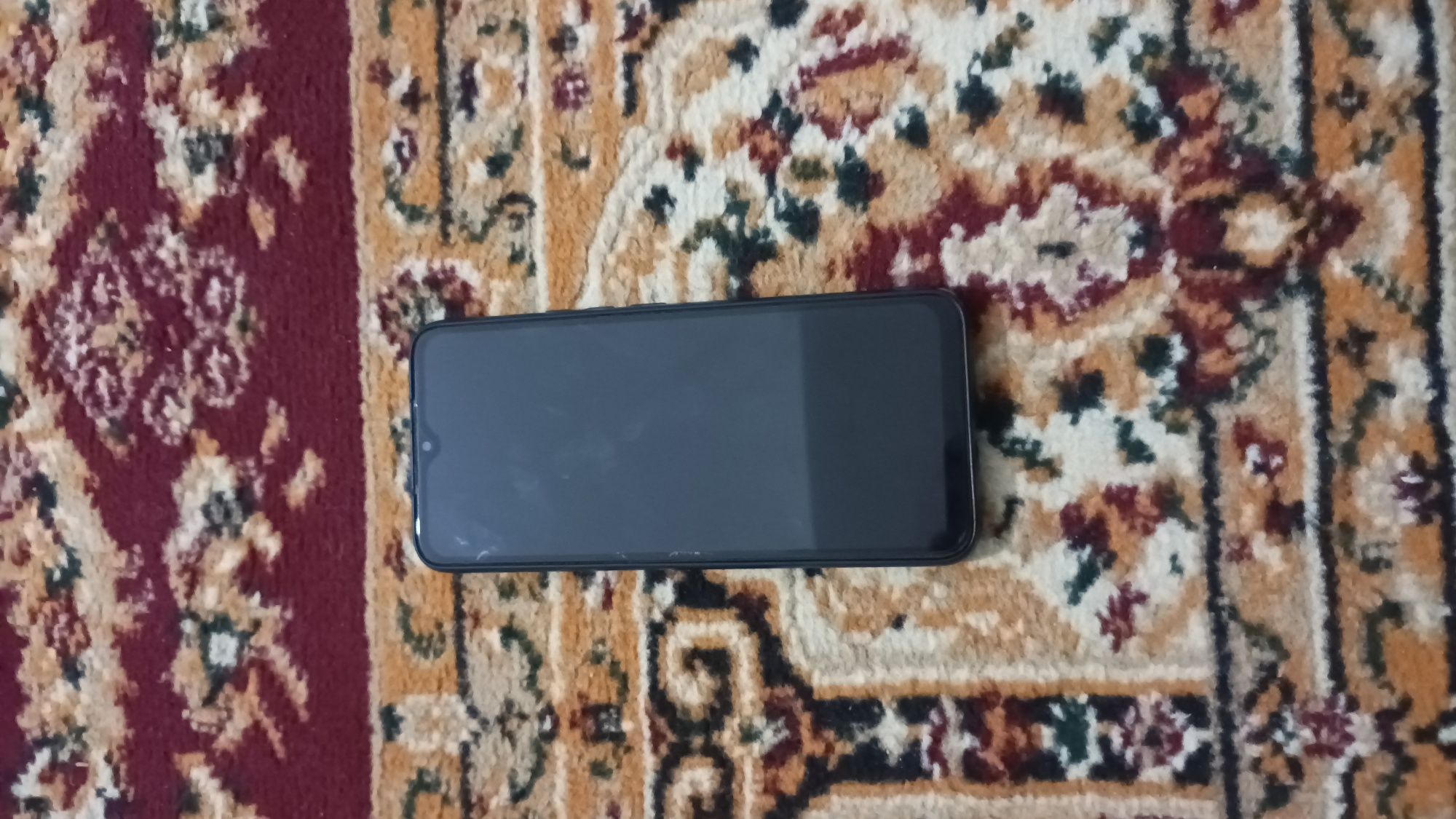 Tecno pova  2   64ga 4 xotira