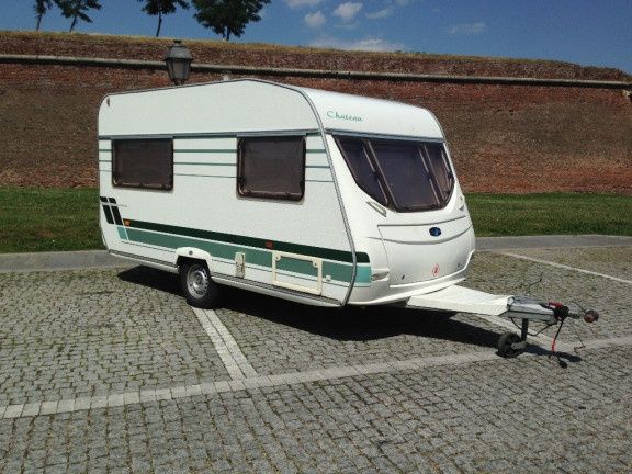 Vând rulota Chateau 400/ 4 pers..