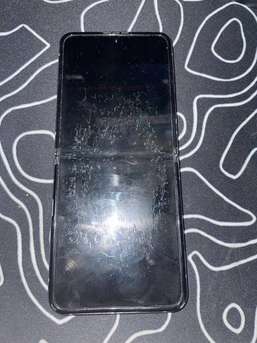 de vanzare Samsung Zflip 4 utilizabil sau pentru piese