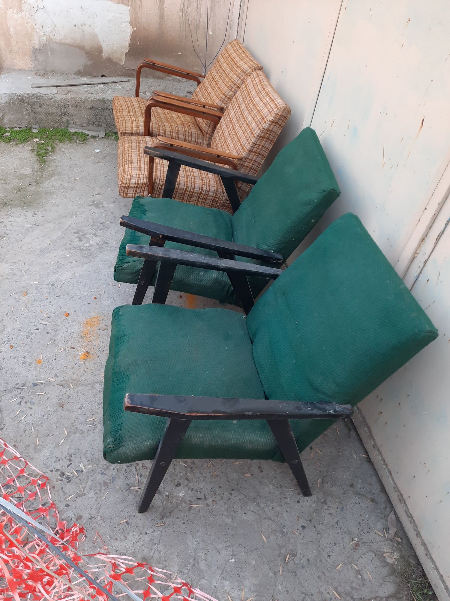 Продается кресло Производство Румынии.цена за пару.