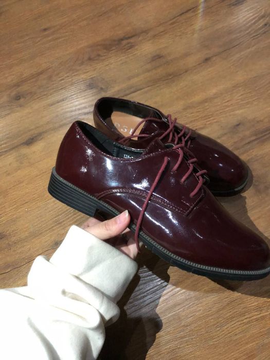 Tufli loffer ayollar uchun oyoq kiyim