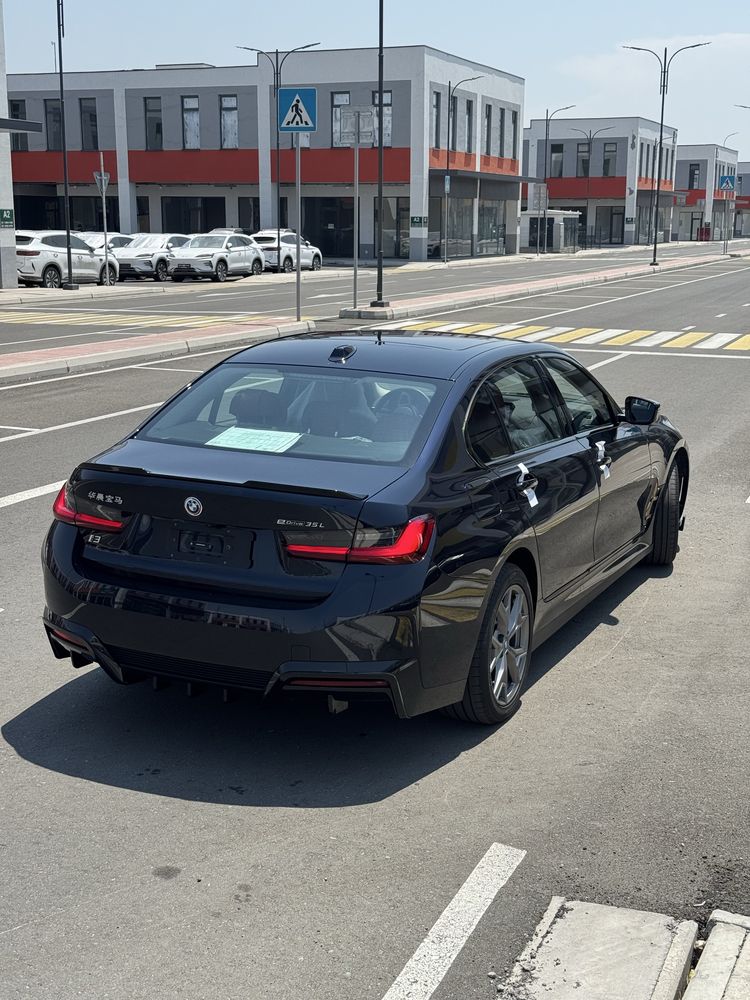 Bmw i3 35L 2024 18min probeg kriloda petno bor