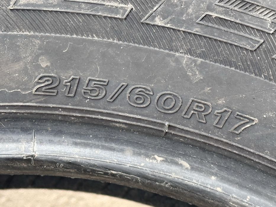 215/60/R17 Bridgestone Dueler 4бр летни 6-7мм