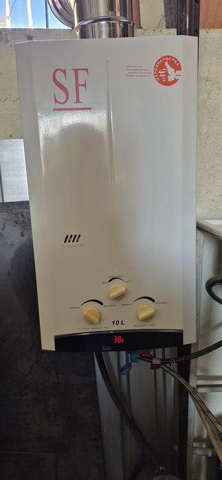 Газовая колонка б/у в отличном состоянии.