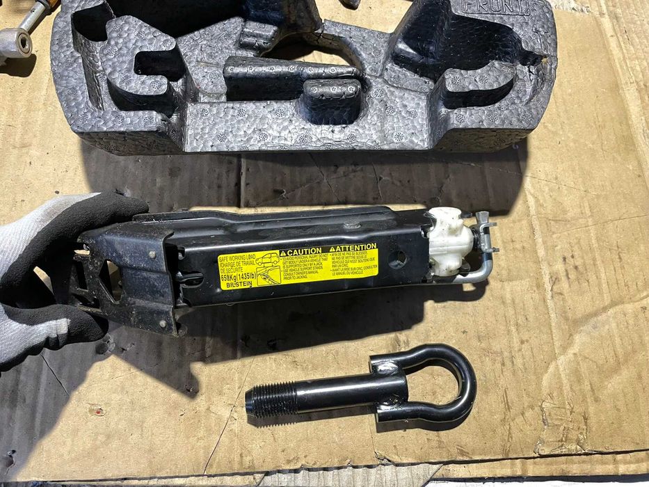 Авариен Комплект Органайзер Крик Citroen C1 Peugeot 107 Toyota Aygo