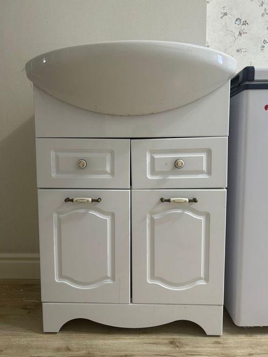 Тумба под раковину !