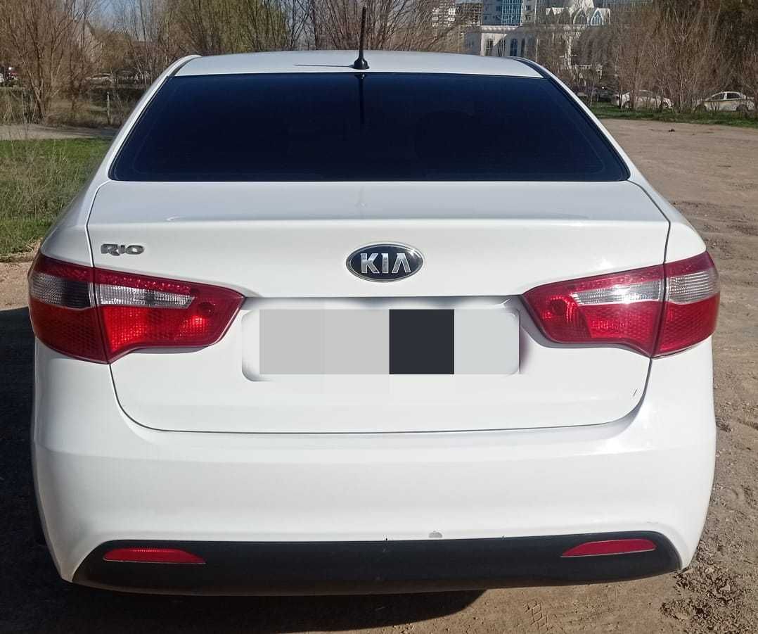 Kia Rio продам, 2013  г.в.