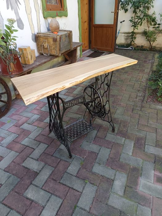 Lavoar baie , mașină de cusut