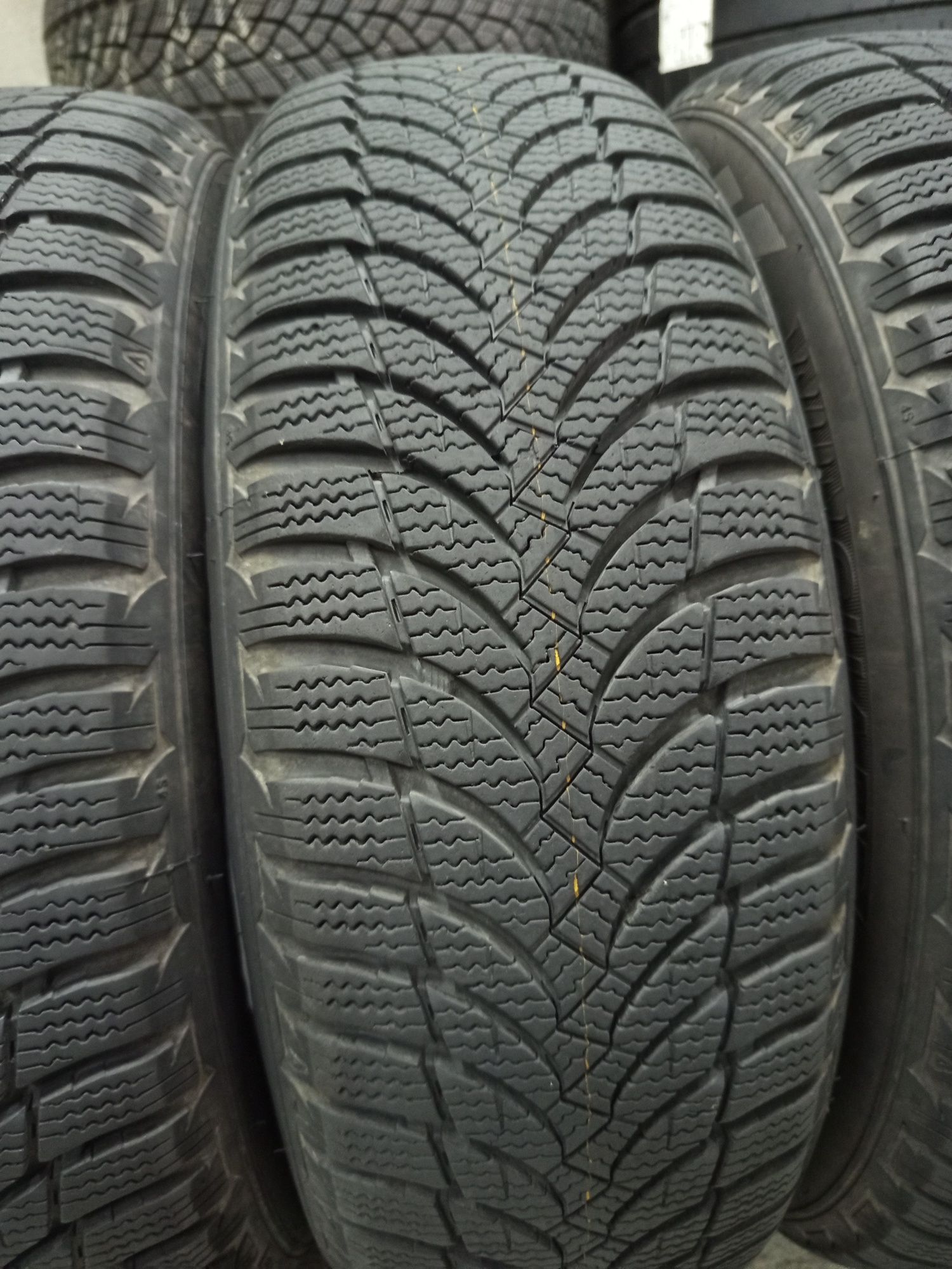 Nexen 175/65/14-4бр дот 3222