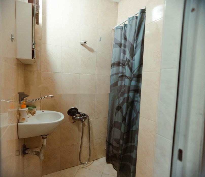 Дава се под наем Тристаен апартамент в София, Център - 90 кв.м за 650 € - Снимка #4