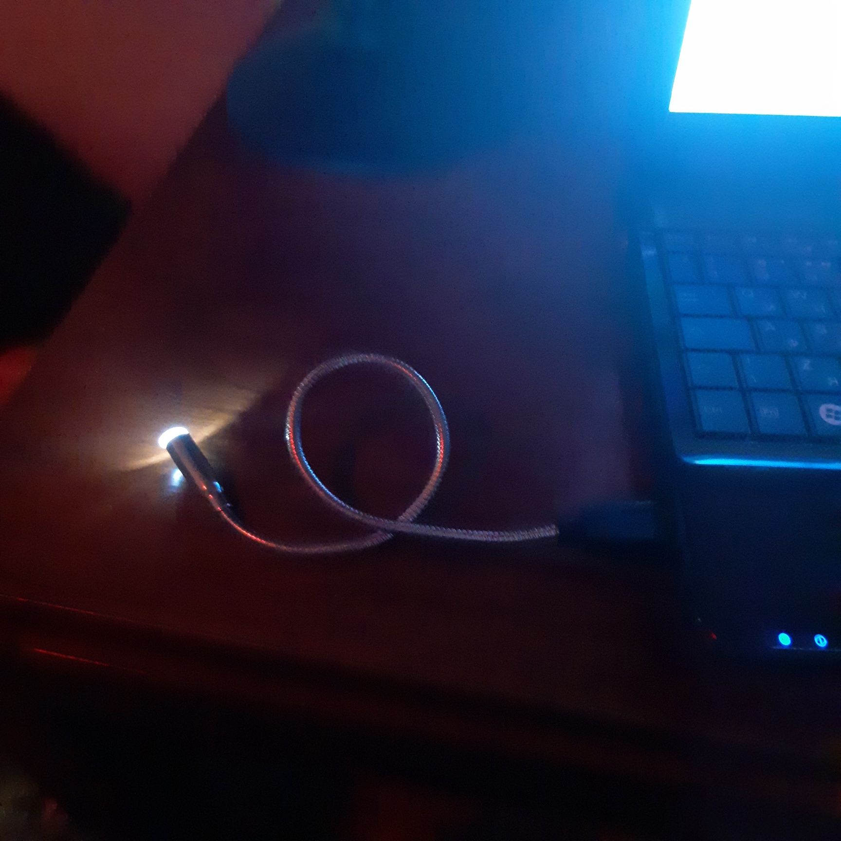 USB-фонарик (подсветка)