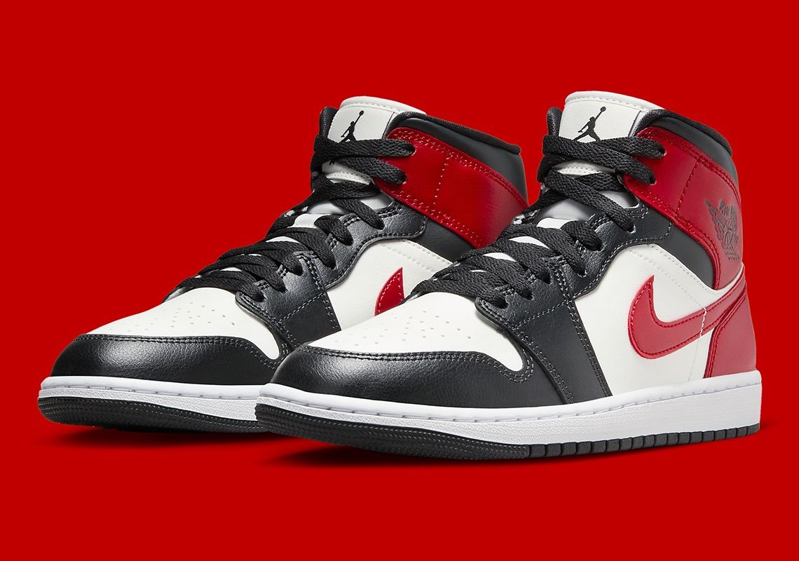 Jordan 1 mid " black toe" 44 si 44.5 originali noi