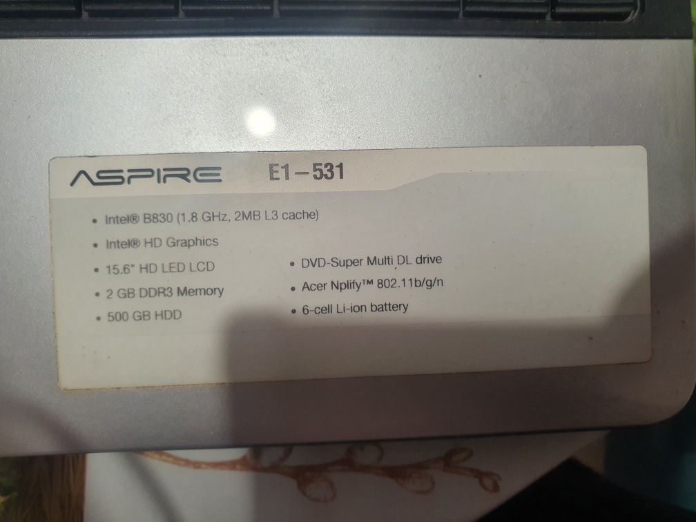 Лаптоп Acer, работещ + зарядно