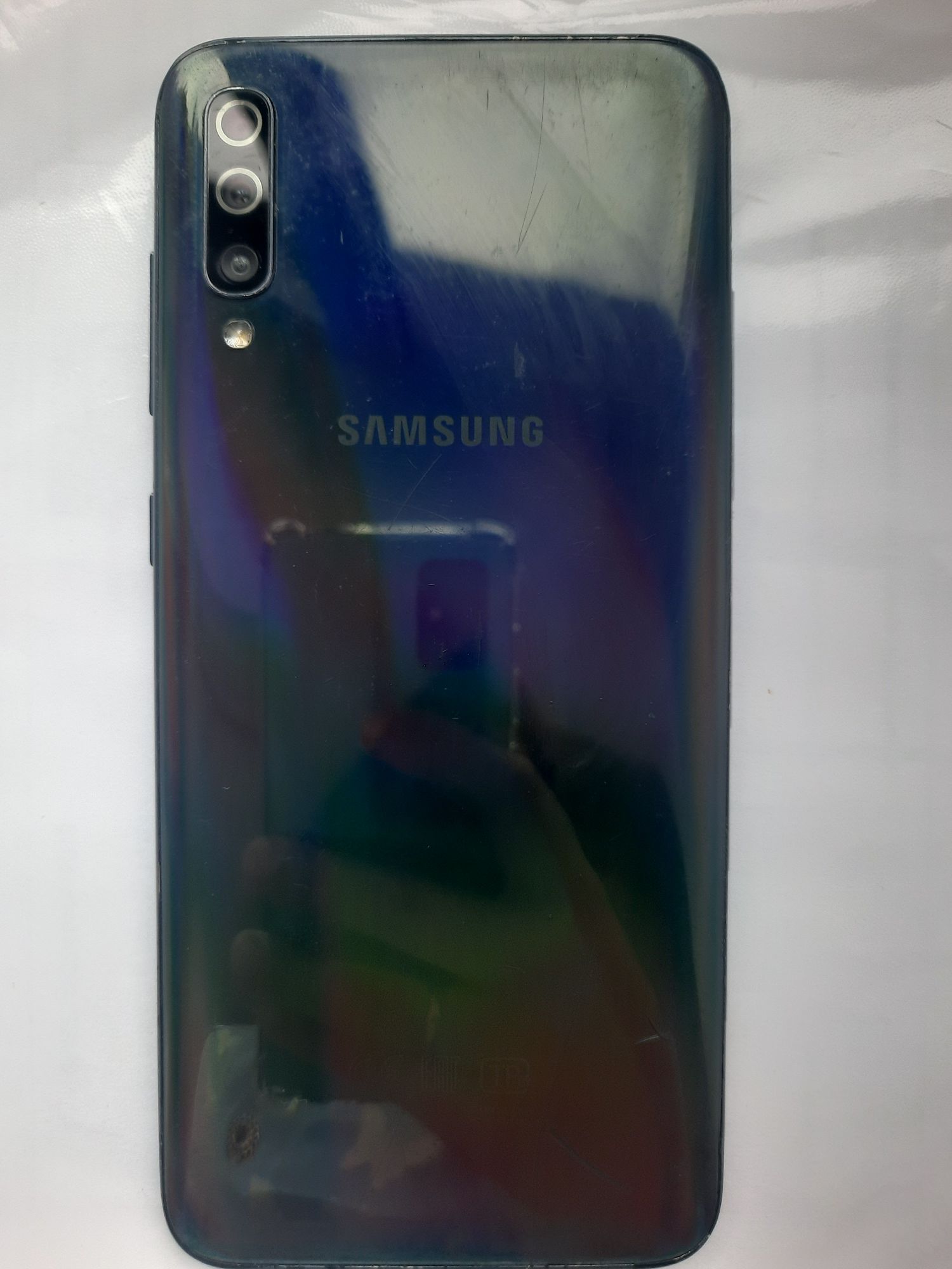 Продам Samsung a70 6/128гб