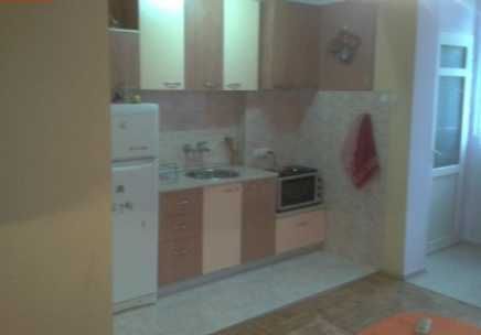 Дава се под наем Двустаен апартамент в Пловдив, Център - 44 кв.м за 132.6 € - Снимка #2