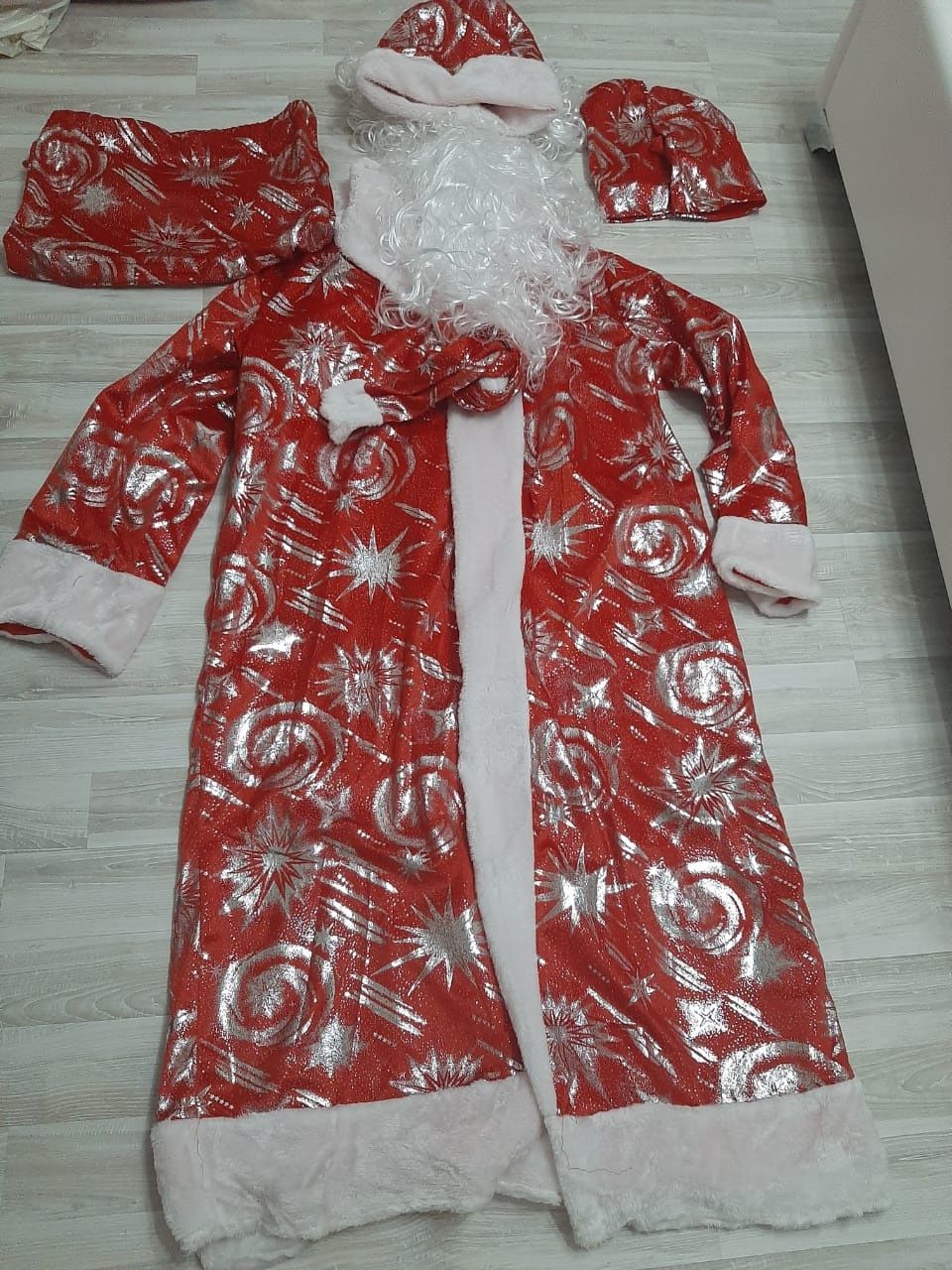 Дед Мороз и Снегурочка костюмы по низким ценам
