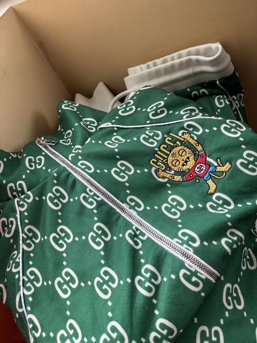 НОВО Спортен екип