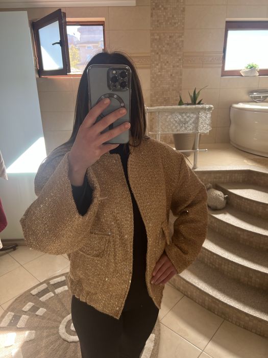 Златисто  якенце