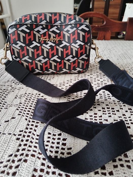 Дамски спортно елегантни чанти