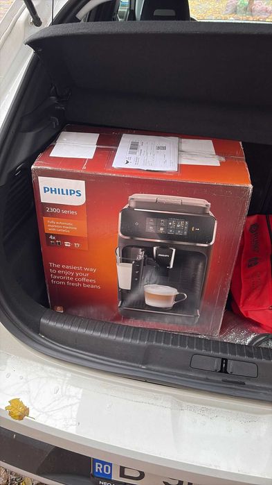 Espressor automat Philips 2300 EP2333/40 1500W 4 tipuri de bauturi