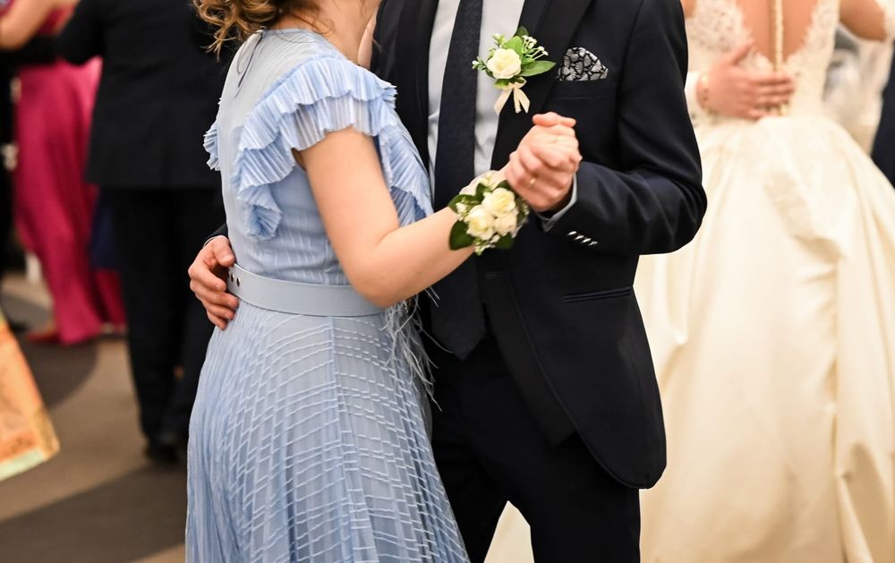 Vand rochie eleganta de seara