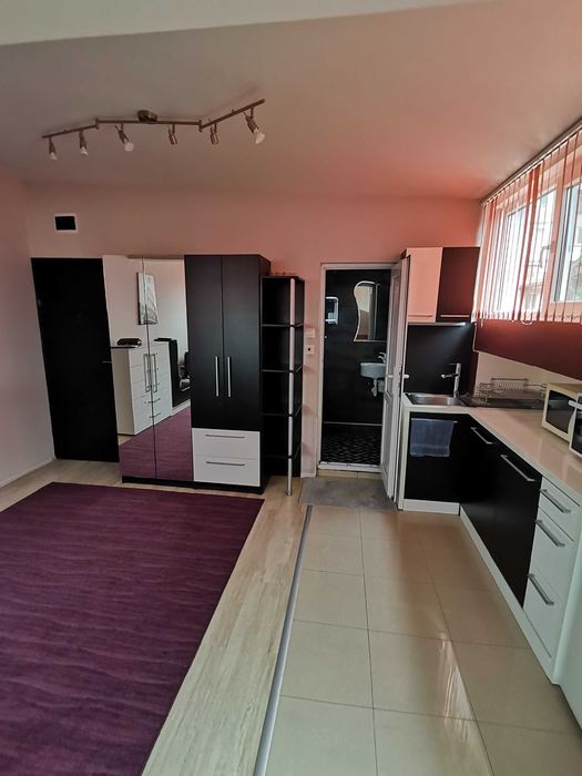 Дава се под наем Двустаен апартамент в Бургас, Лазур - 35 кв.м за 153 € - Снимка #2