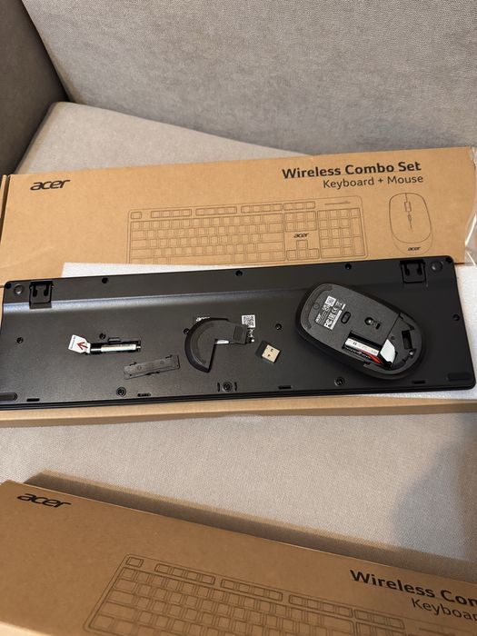 Mouse si tastatura wireless Acer