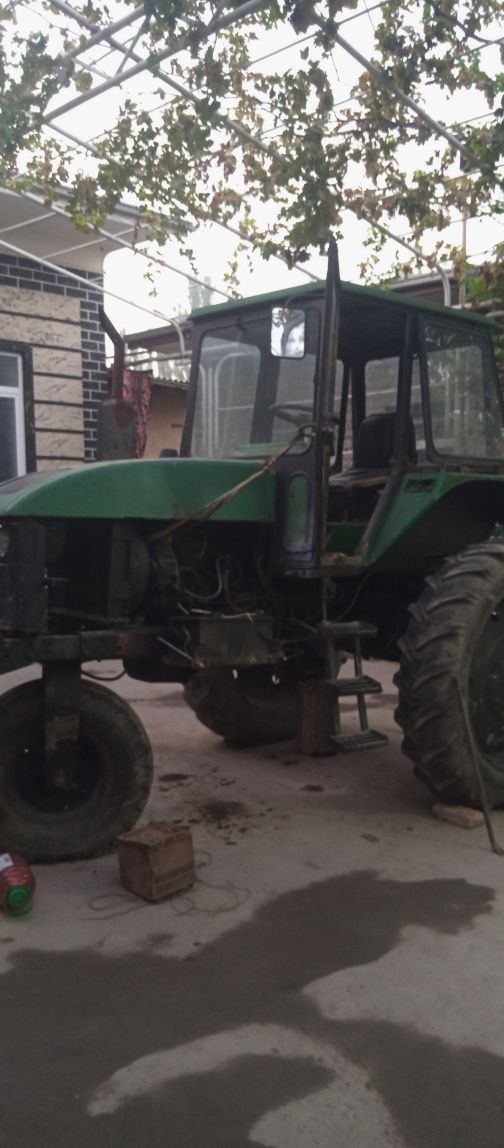 TTZ 80 traktor sotiladi