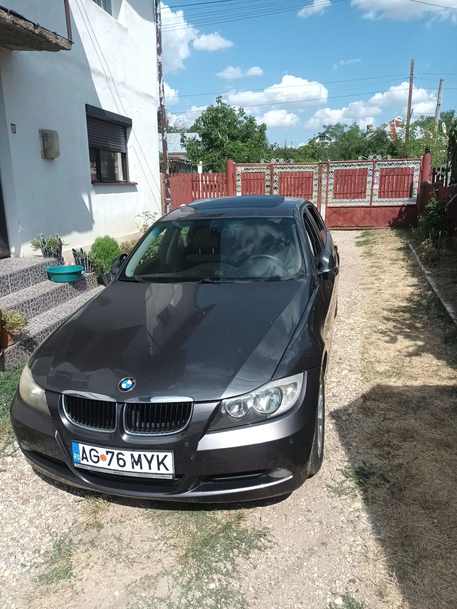 Vând BMW E90 AN 2007 163CP  M47
