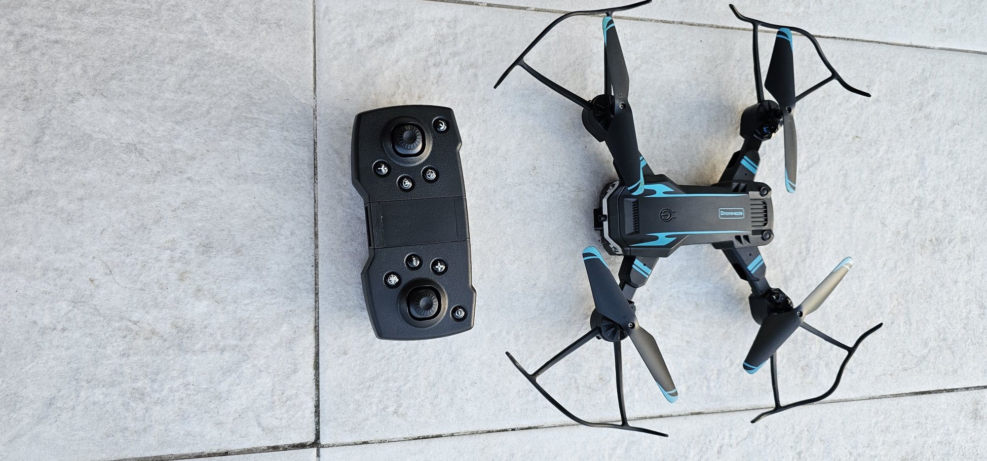 Vând drona neutilizata