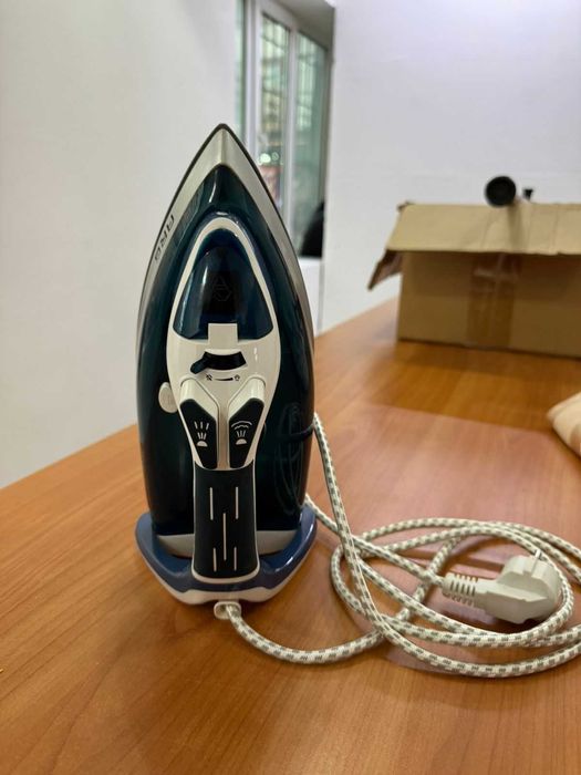 Утюг почти новый