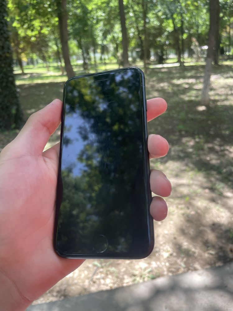 Iphone 8 64 gb xolati yaxshi