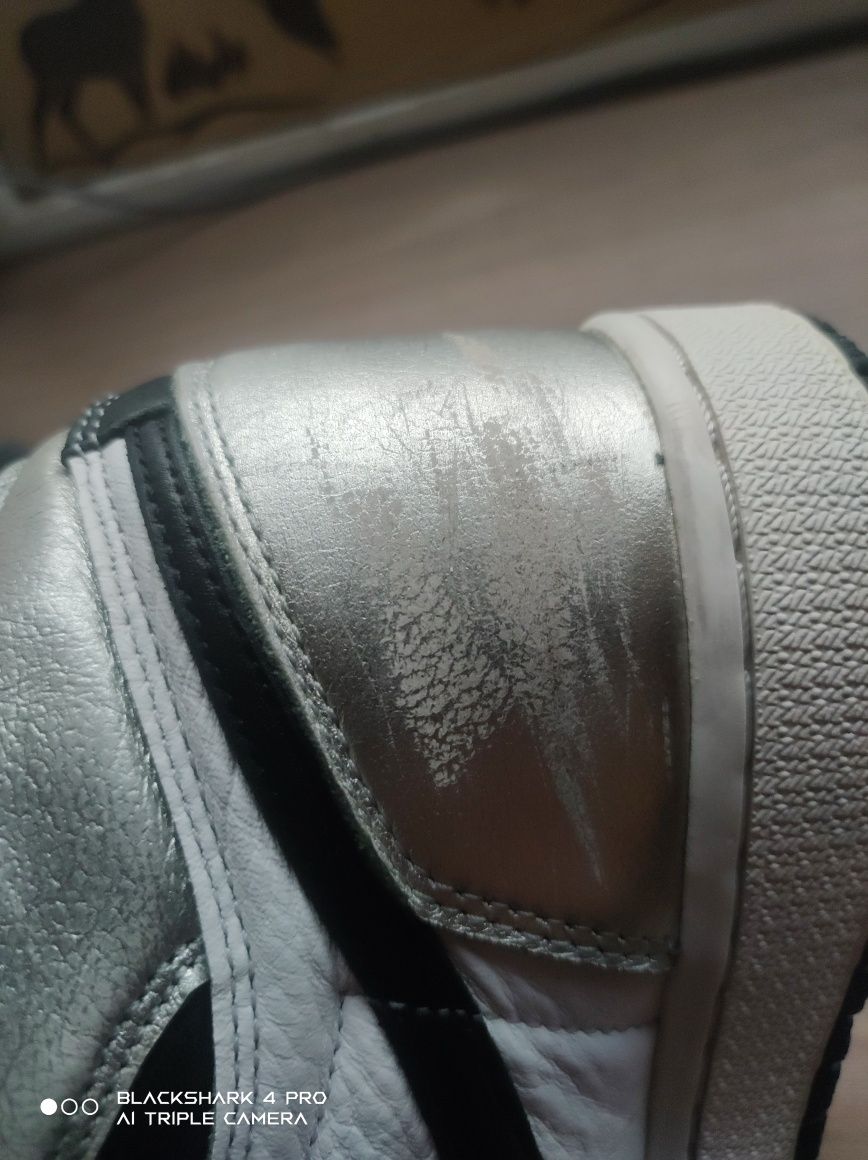 Jordan 1 High "Silver Toe"