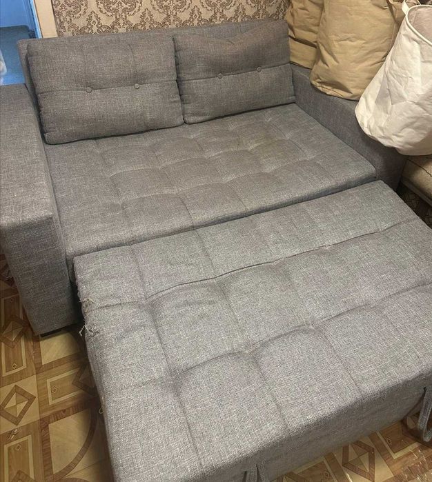 Продаётся б/у раскладной диван