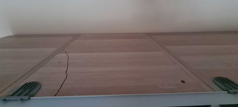 Голям гардероб, тапицирана спалня и разтегателен диван с ракла IKEA