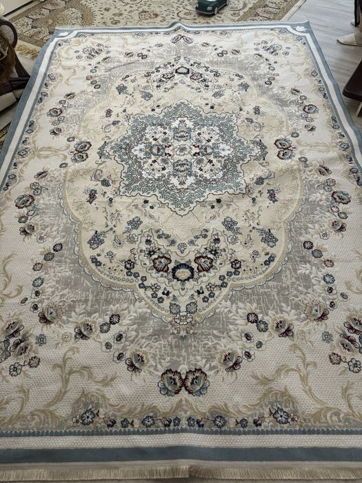Продам ковер 250*350
