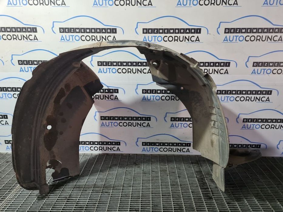 Carenaj dreapta fata Kia Sorento II 2009 - 2015 SUV 4 Usi (1094) CRĂPAT