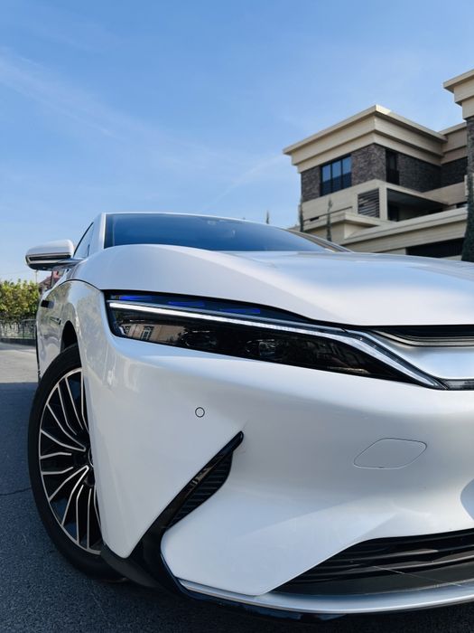 BYD Han Flegship full toza Sotiladi