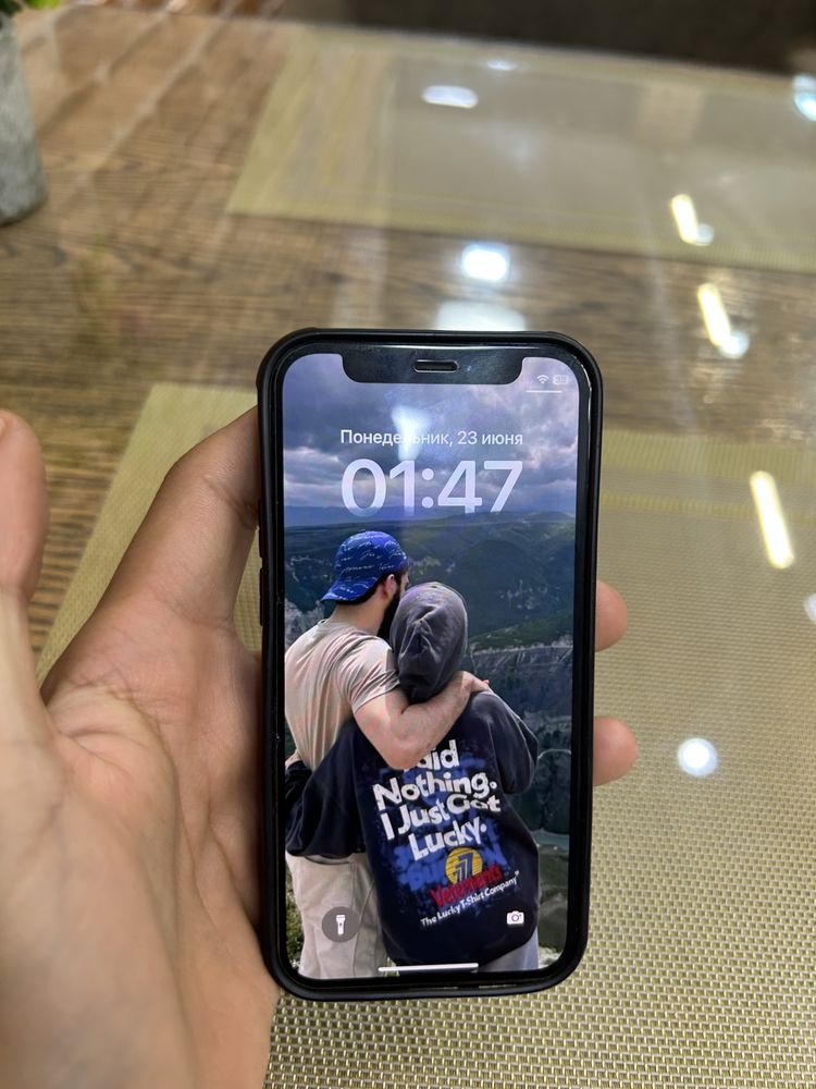 Продам iphone 12 mini 128