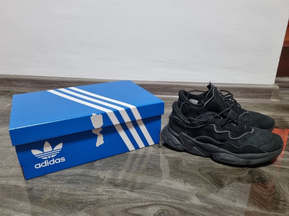 Papuci Adidas Ozweego mărimea 35