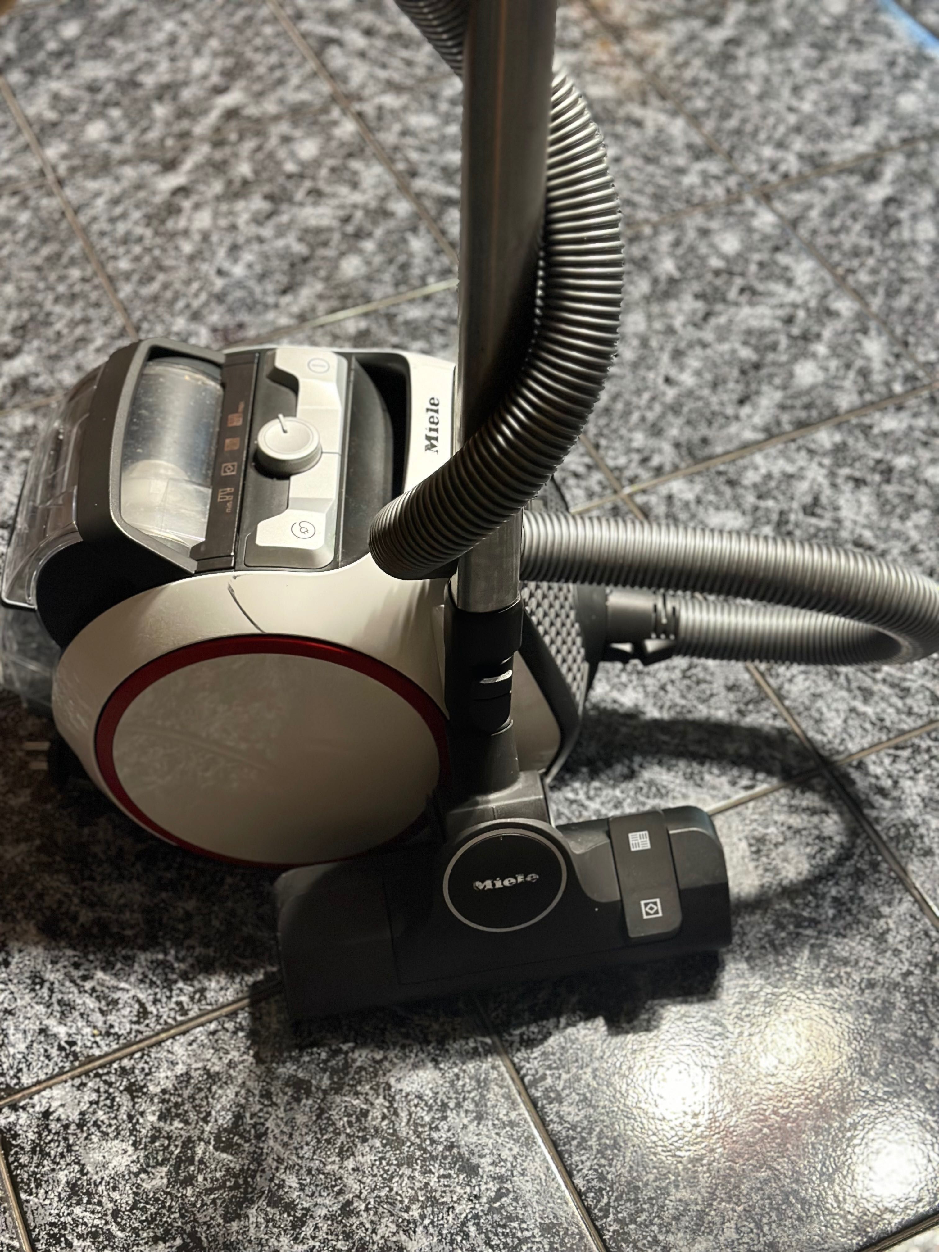 Miele BOOST CX-1 прахосмукачка