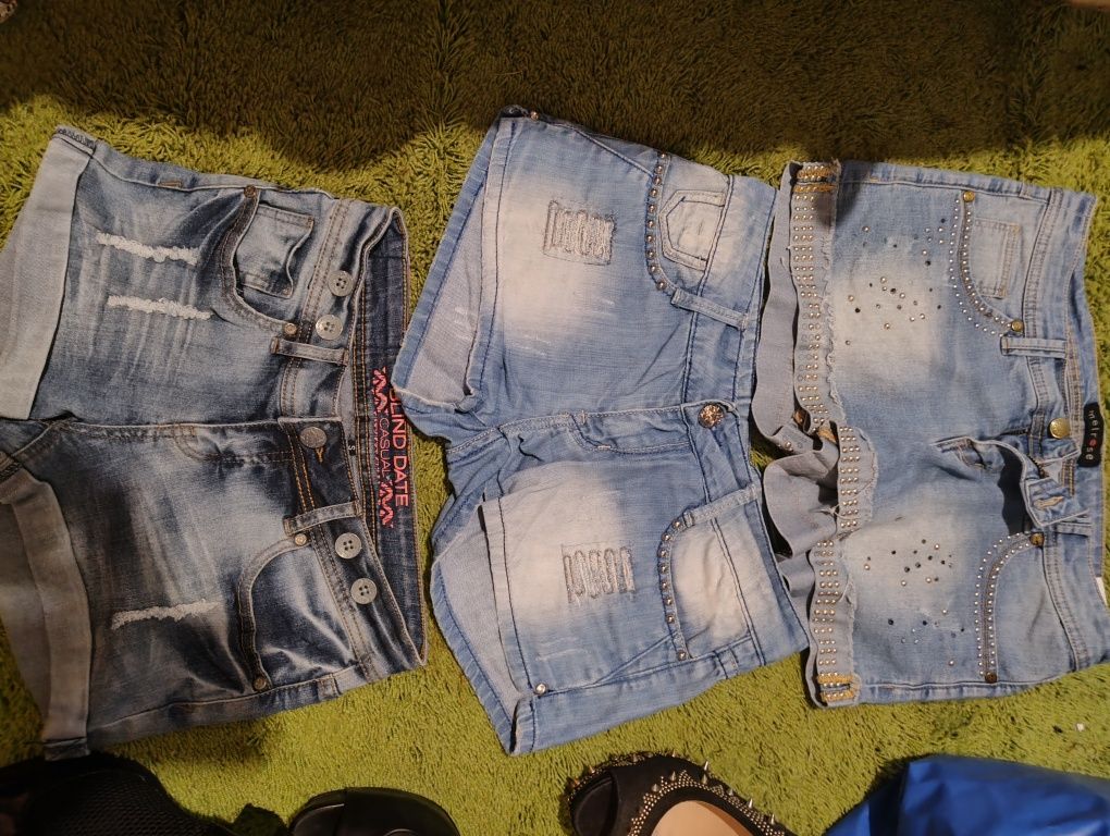 Pantaloni scurți damă