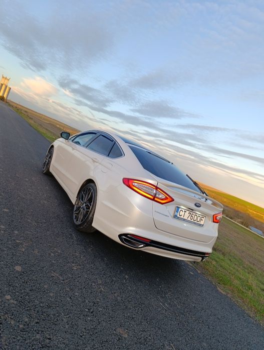 Vând Ford Mondeo mk5