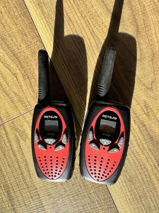 2 statii walkie talkie retevis