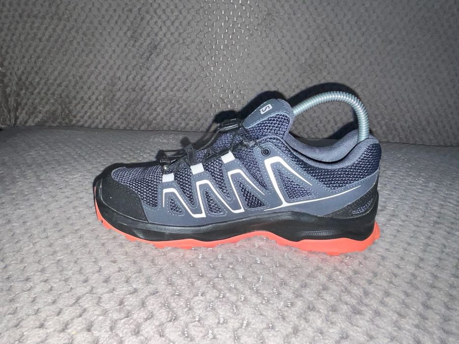 Adidasi Salomon Goretex nr 38