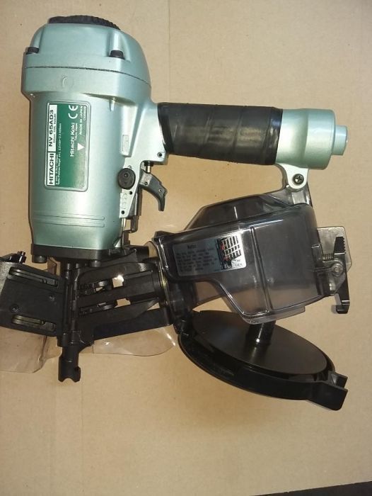 Pistol cuie pneumatic NOU HiTACHI NV65 AD3 TVA deductibil garantie