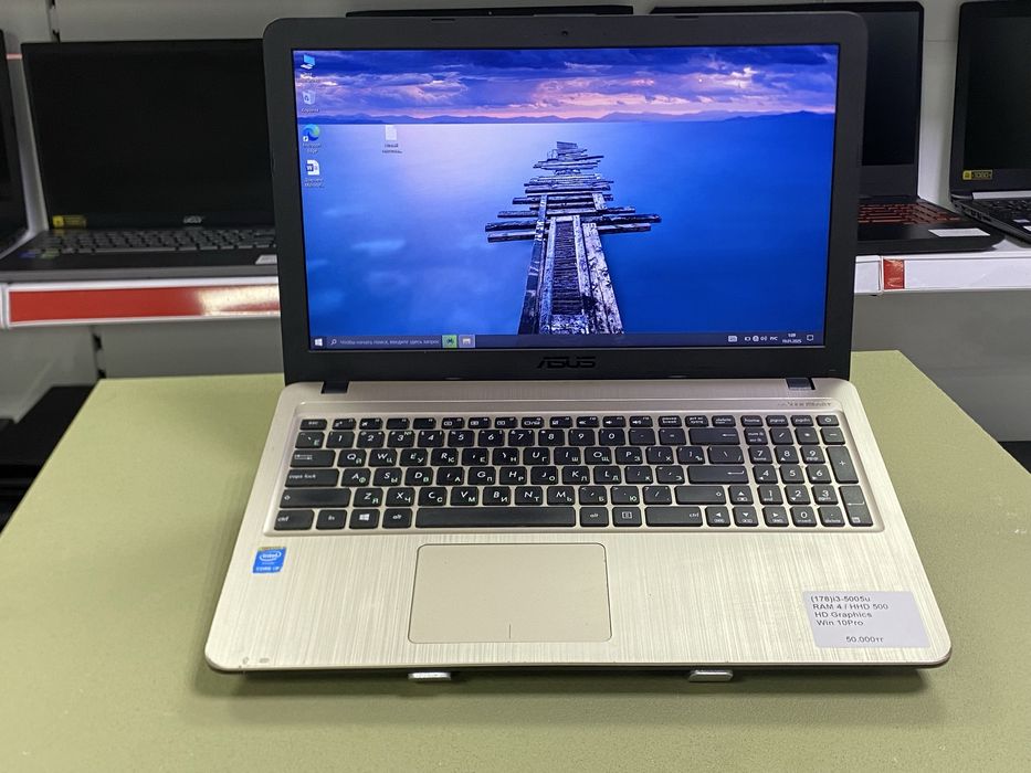 Ноутбук ASUS i3-5005U / 4GB / 500GB HDD. Для учебы и офисных задач.