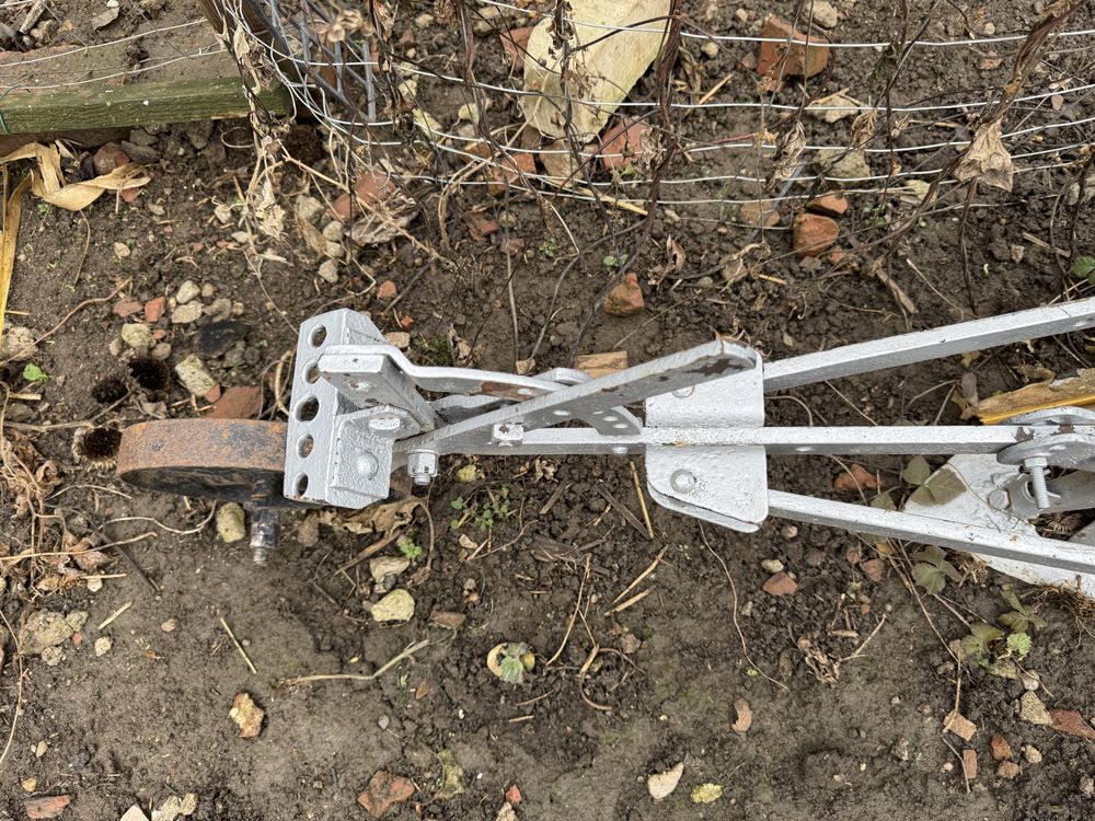 Prașitoare si plug